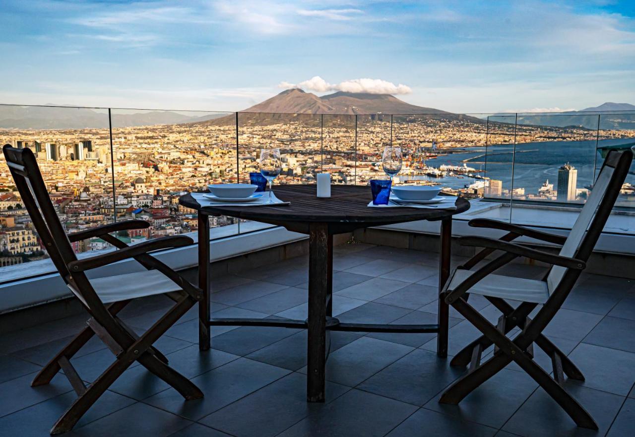 Terrazza Manu - Loft Suspended Over The City-Vomero Наполи Екстериор снимка