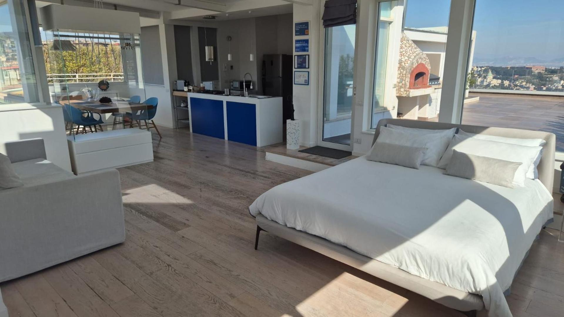 Terrazza Manu - Loft Suspended Over The City-Vomero Наполи Екстериор снимка