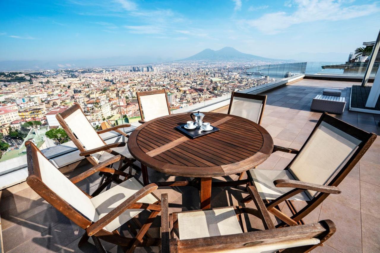 Terrazza Manu - Loft Suspended Over The City-Vomero Наполи Екстериор снимка